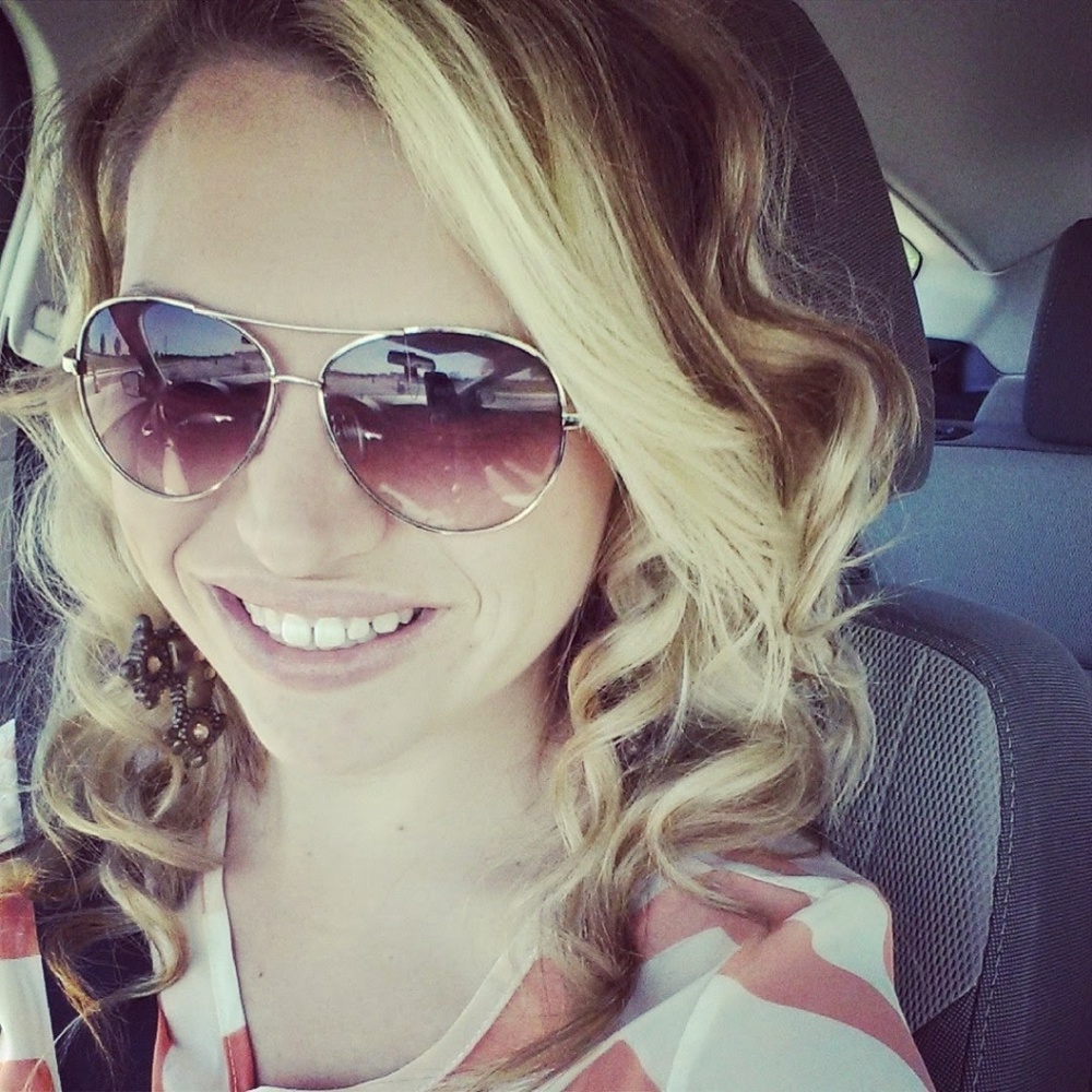 Meet your Posher, Courtney